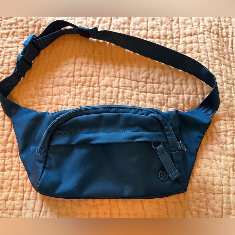 Lululemon On the beat belt bag.